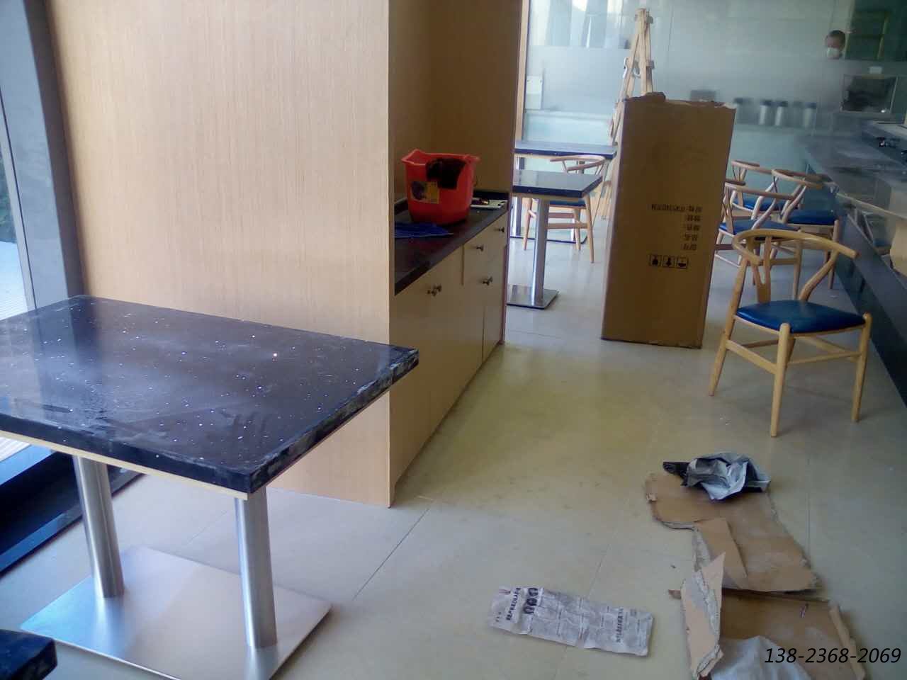 大河回轉壽司案例之石英石餐桌，Y椅，卡座沙發(fā)